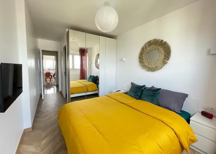 Paris Pantin Magnifique Appartement 4 Pieces De 108M2 Avec 2 Parking Interieur - Tres Cosy Pour 1 A 12 Personnes - Entierement Refait A Neuf Entire Apartment Luxurious And Warm - Pantin Paris 19 Eme Free Wifi Gratuit