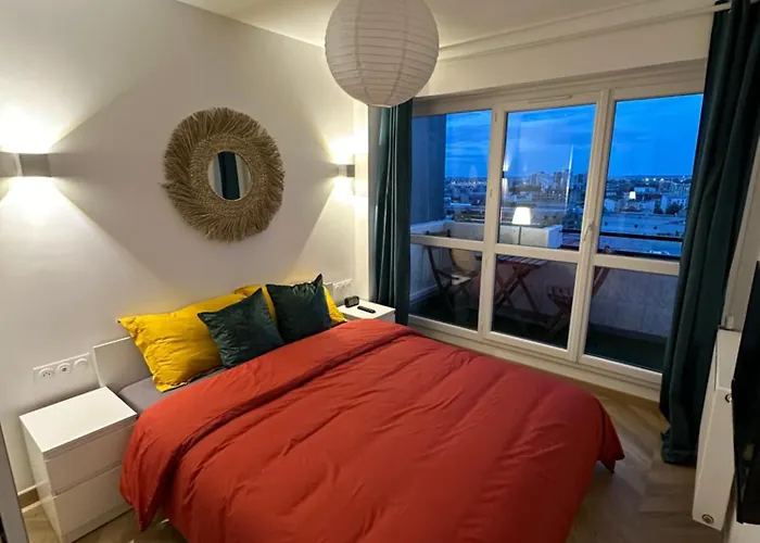 Paris Pantin Magnifique Appartement 4 Pieces De 108M2 Avec 2 Parking Interieur - Tres Cosy Pour 1 A 12 Personnes - Entierement Refait A Neuf Entire Apartment Luxurious And Warm - Pantin Paris 19 Eme Free Wifi Gratuit