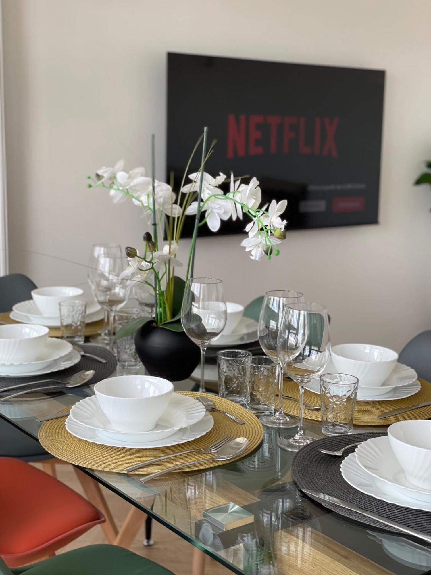 Paris Magnifique 4 Pieces De 108m2 Avec 2 Parking Interieur - Tres Cosy Pour 1 A 12 Personnes - Entierement Refait A Neuf Entire Luxurious And Warm - Paris 19 Eme Free Wifi Gratuit