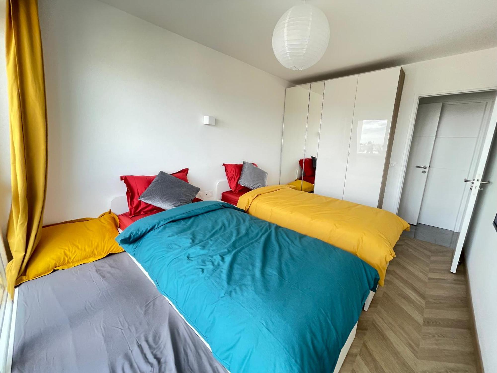 Apartment Paris Magnifique 4 Pieces De 108m2 Avec 2 Parking Interieur - Tres Cosy Pour 1 A 12 Personnes - Entierement Refait A Neuf Entire Luxurious And Warm - Paris 19 Eme Free Wifi Gratuit Pantin