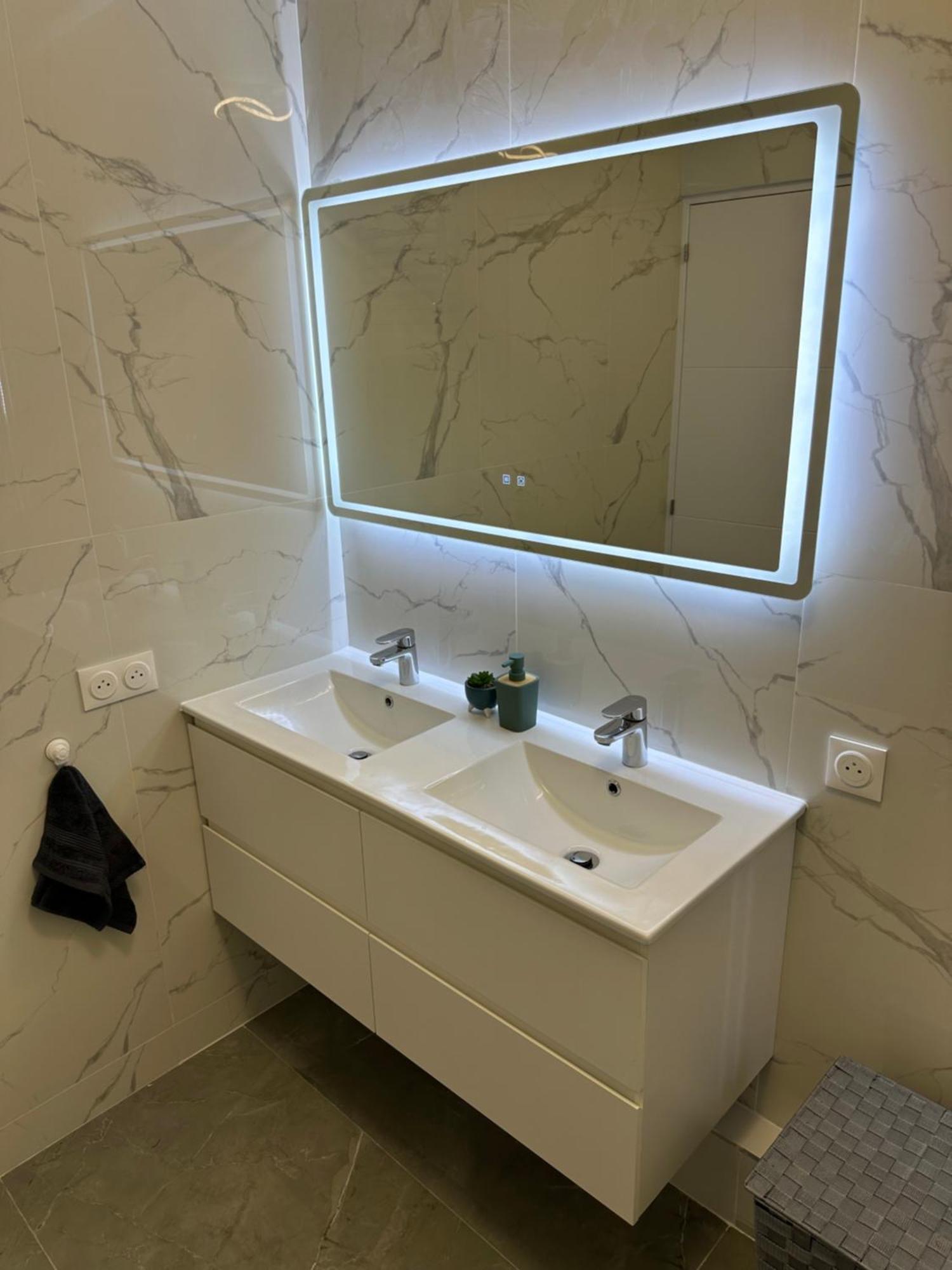 Paris Magnifique 4 Pieces De 108m2 Avec 2 Parking Interieur - Tres Cosy Pour 1 A 12 Personnes - Entierement Refait A Neuf Entire Luxurious And Warm - Paris 19 Eme Free Wifi Gratuit Apartment Pantin