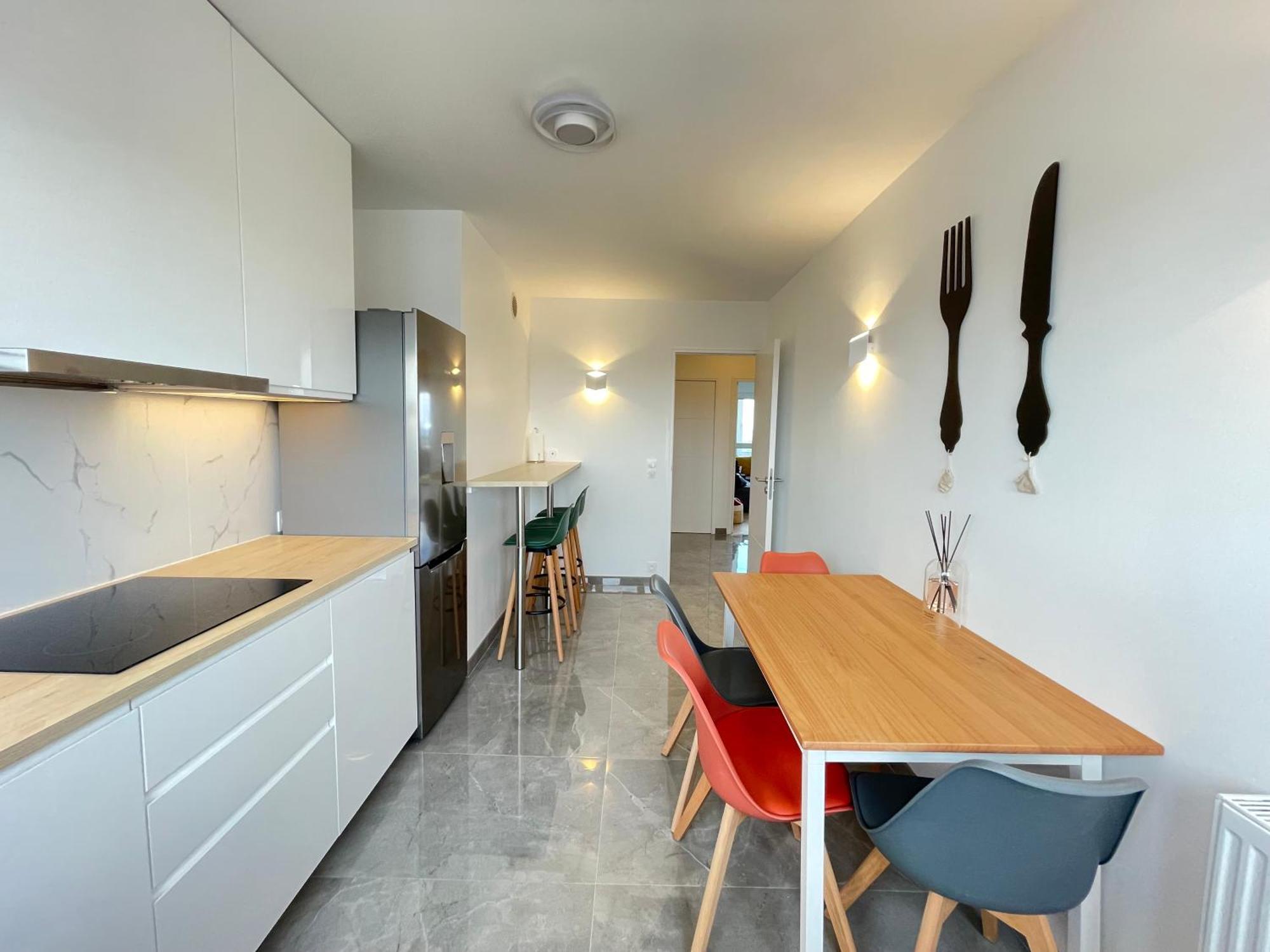 Paris Magnifique 4 Pieces De 108m2 Avec 2 Parking Interieur - Tres Cosy Pour 1 A 12 Personnes - Entierement Refait A Neuf Entire Luxurious And Warm - Paris 19 Eme Free Wifi Gratuit Pantin