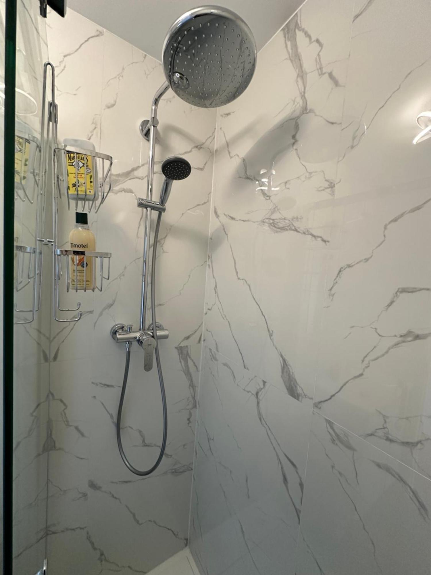 Apartment Paris Magnifique 4 Pieces De 108m2 Avec 2 Parking Interieur - Tres Cosy Pour 1 A 12 Personnes - Entierement Refait A Neuf Entire Luxurious And Warm - Paris 19 Eme Free Wifi Gratuit *