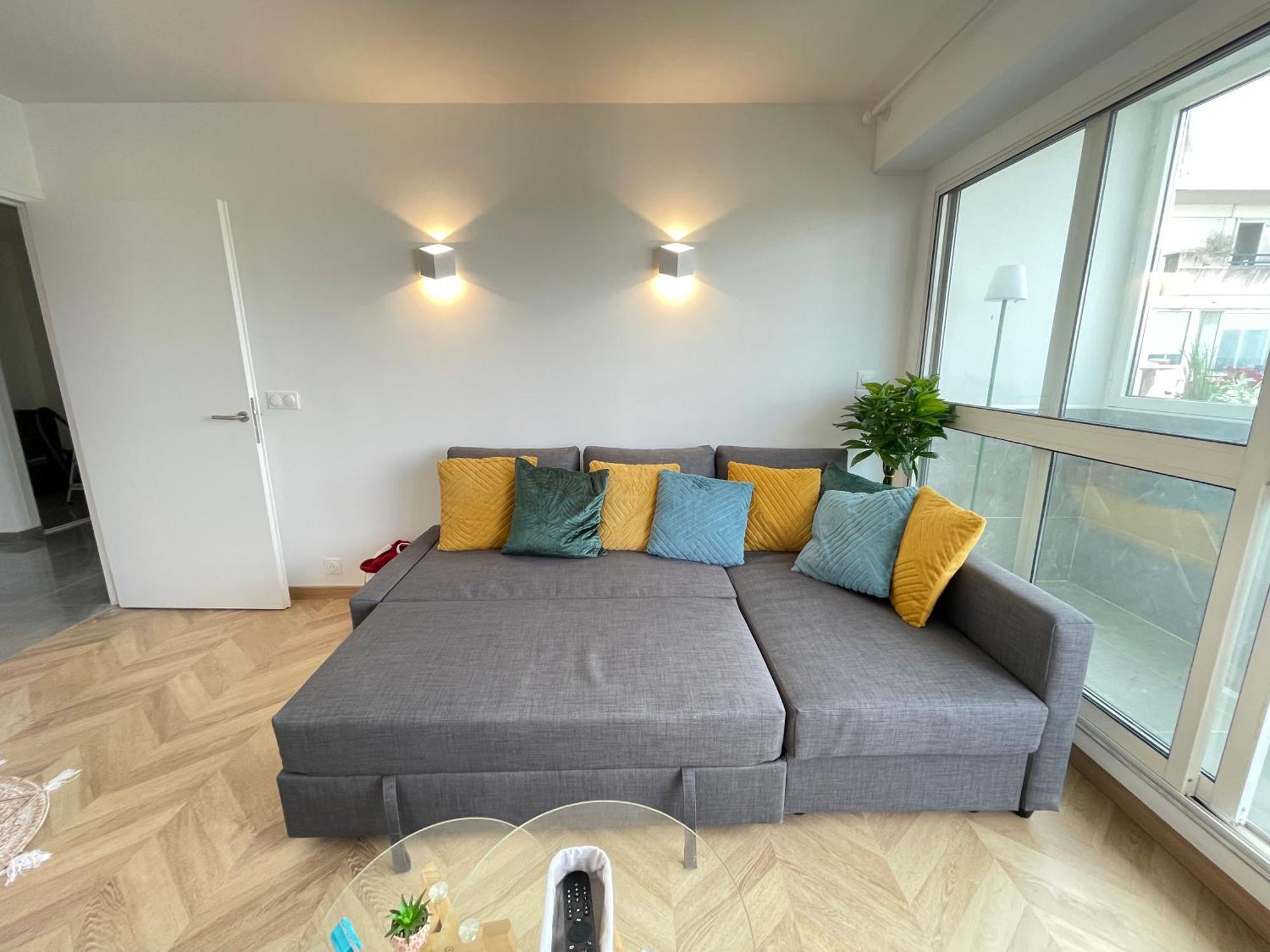 Paris Magnifique 4 Pieces De 108m2 Avec 2 Parking Interieur - Tres Cosy Pour 1 A 12 Personnes - Entierement Refait A Neuf Entire Luxurious And Warm - Paris 19 Eme Free Wifi Gratuit Apartment Pantin