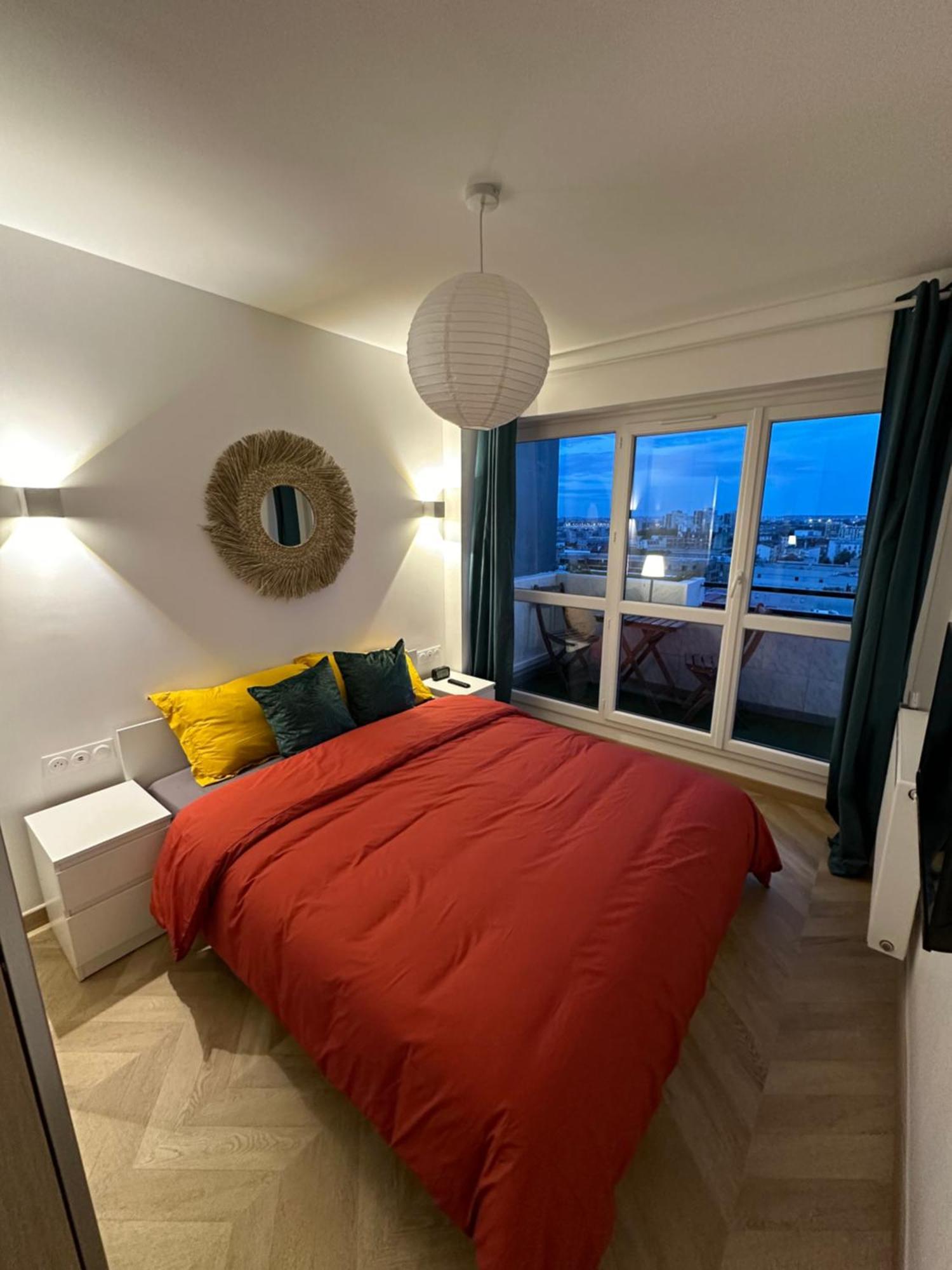 Apartment Paris Magnifique 4 Pieces De 108m2 Avec 2 Parking Interieur - Tres Cosy Pour 1 A 12 Personnes - Entierement Refait A Neuf Entire Luxurious And Warm - Paris 19 Eme Free Wifi Gratuit Pantin