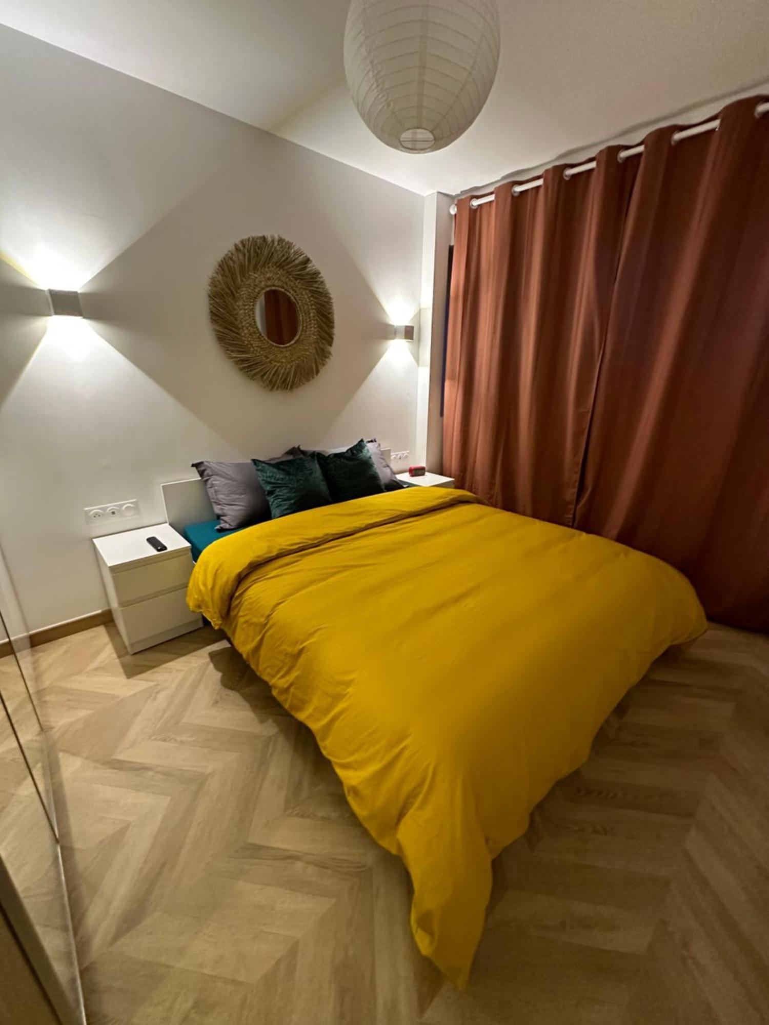 Paris Magnifique 4 Pieces De 108m2 Avec 2 Parking Interieur - Tres Cosy Pour 1 A 12 Personnes - Entierement Refait A Neuf Entire Luxurious And Warm - Paris 19 Eme Free Wifi Gratuit